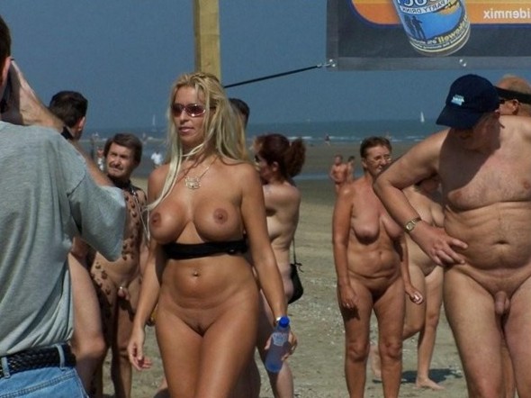 Fucking Beach - Naked Girls On Beach