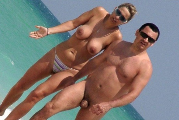 Nude and Beach - Women Nude Beach
