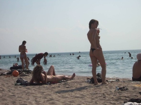 Pussy on Beach - Nude Girls Playing On The Beach